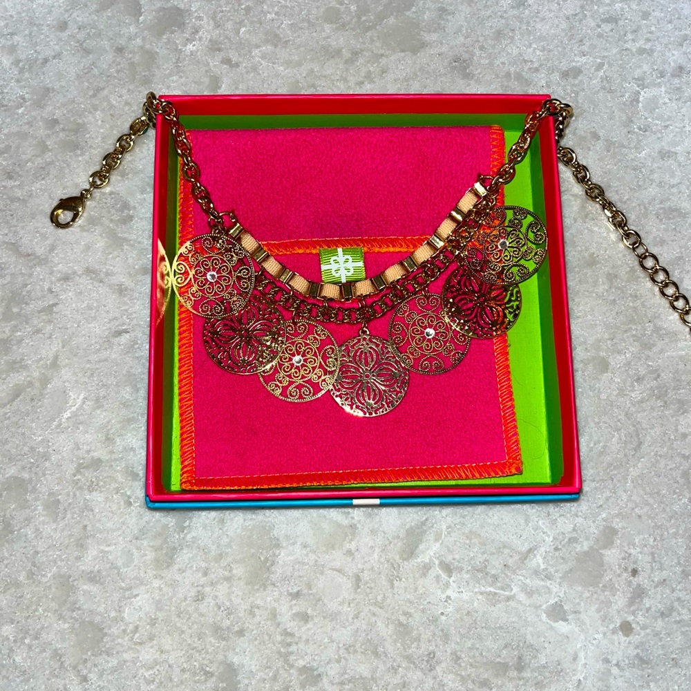 JCP beautiful gold medallion necklace